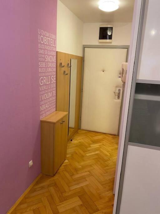 Self Check-in Studio With Wi-fi And Parking Place * Zagrzeb